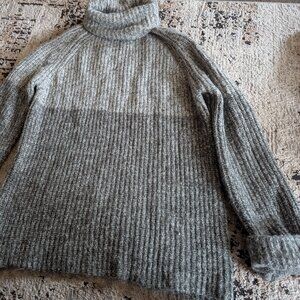 Philosophy size Small gray color block sweater